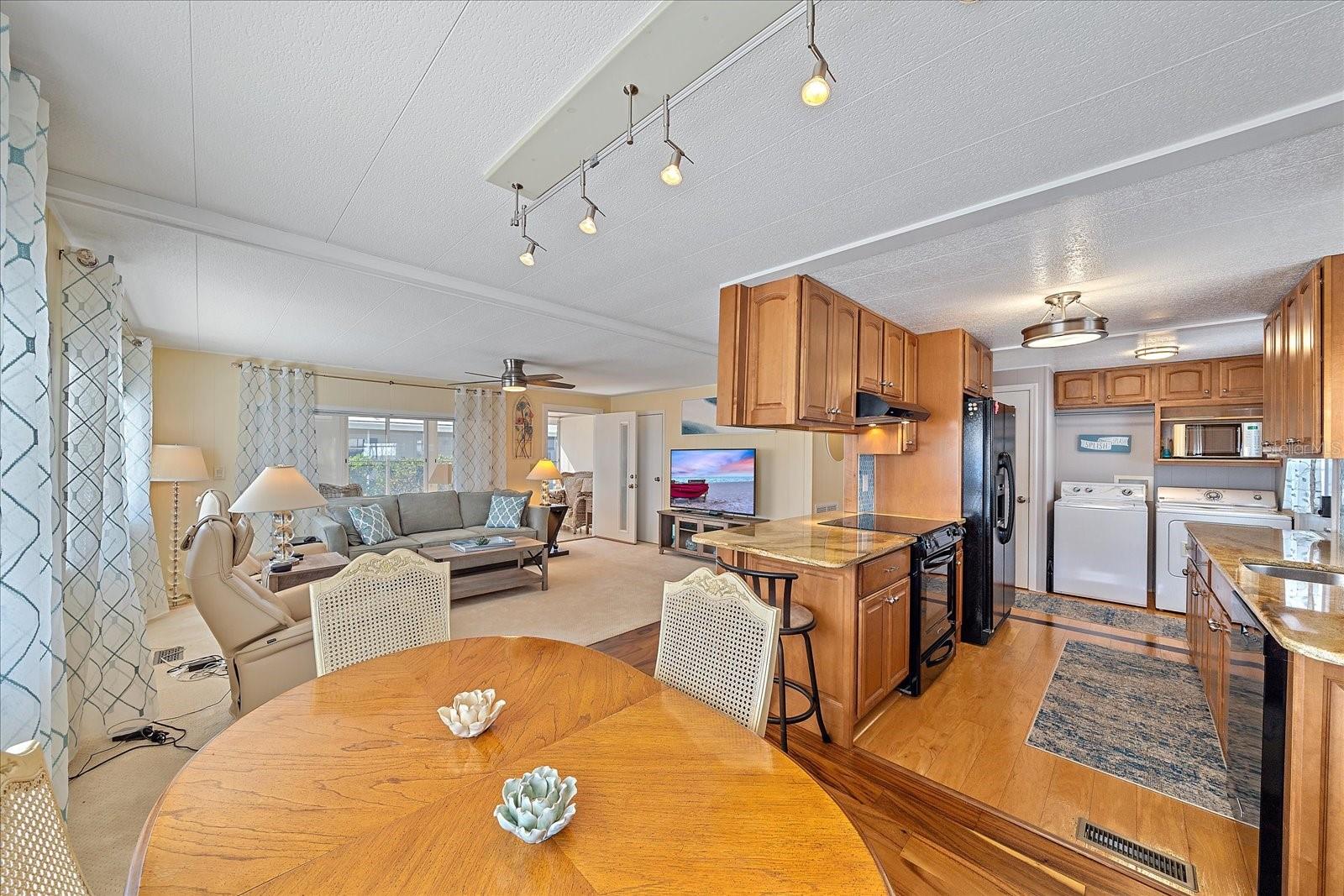 521 ROMA ROAD, VENICE, FL, 34285