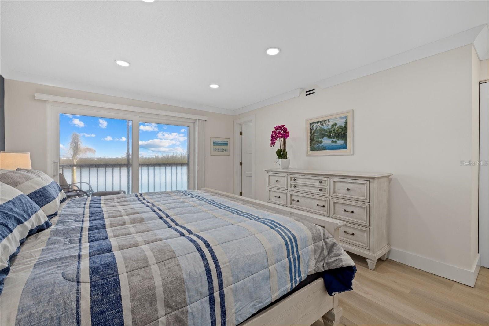 9393 MIDNIGHT PASS RD #302, SARASOTA, FL, 34242