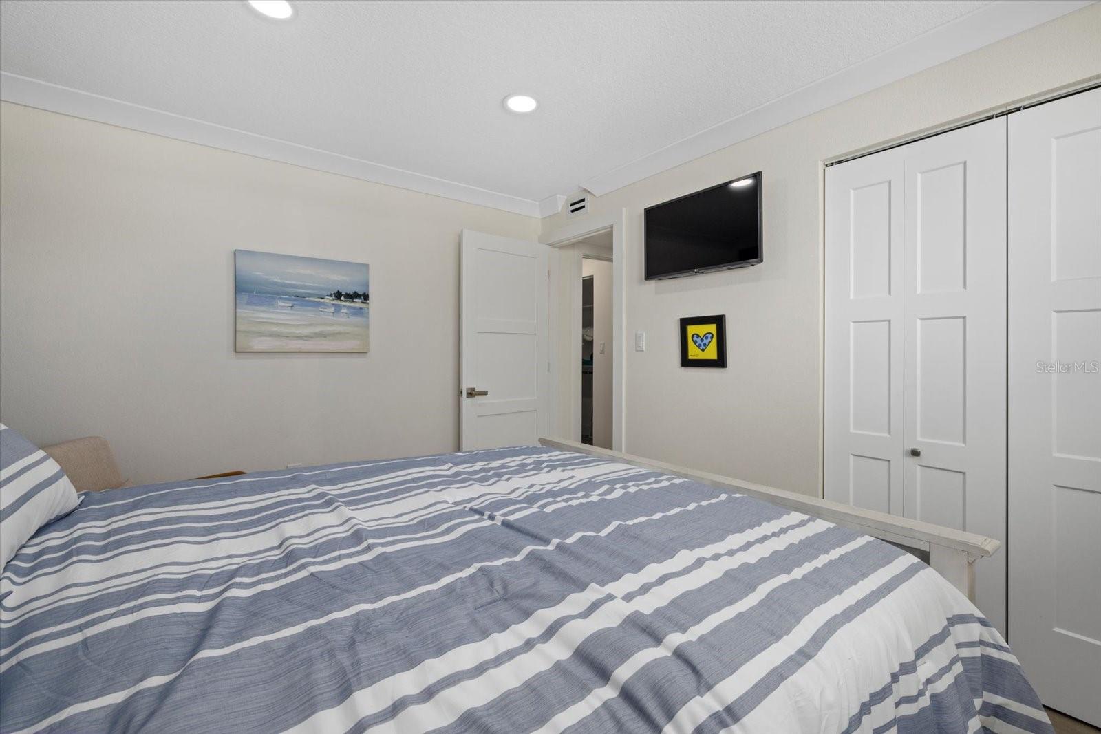 9393 MIDNIGHT PASS RD #302, SARASOTA, FL, 34242