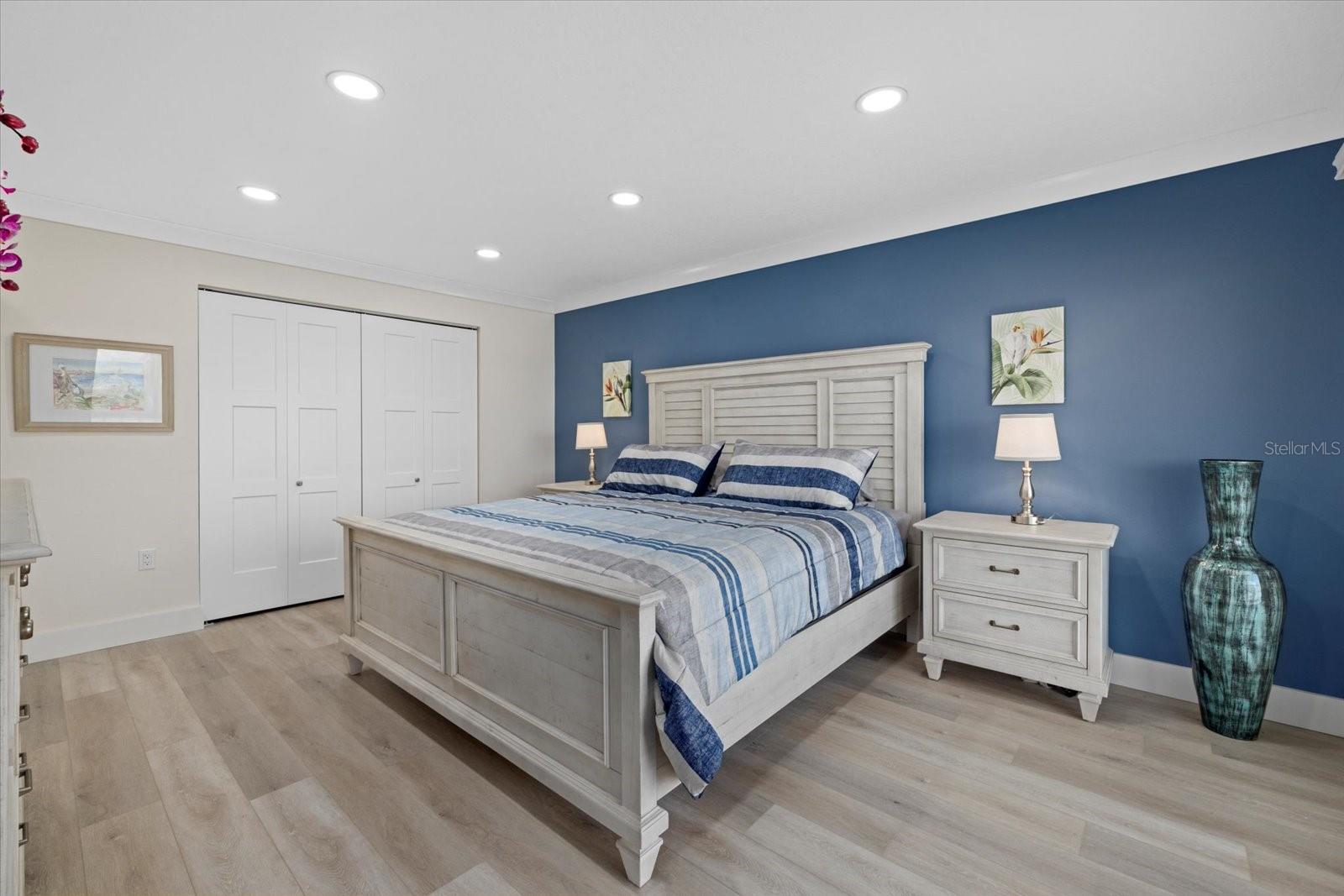 9393 MIDNIGHT PASS RD #302, SARASOTA, FL, 34242