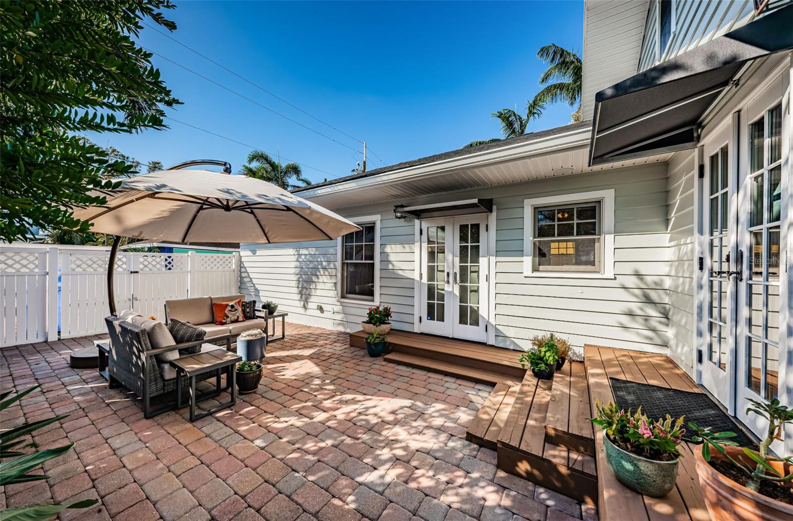 136 16TH AVE NE, ST PETERSBURG, FL, 33704
