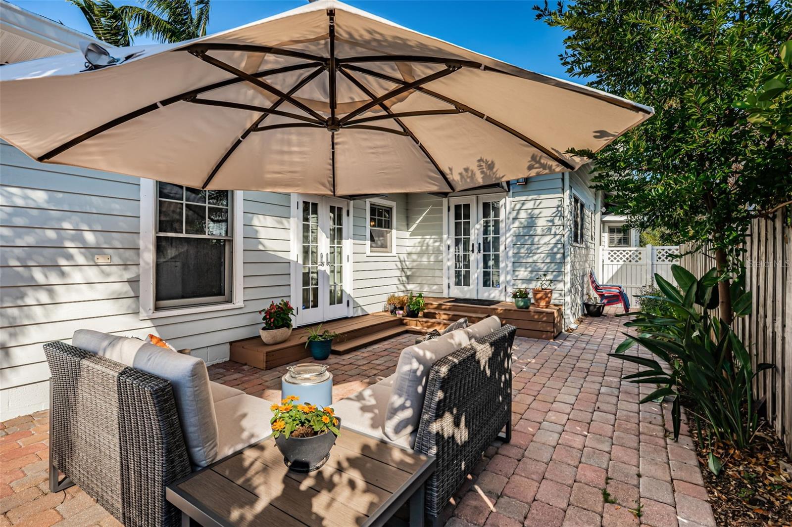 136 16TH AVE NE, ST PETERSBURG, FL, 33704