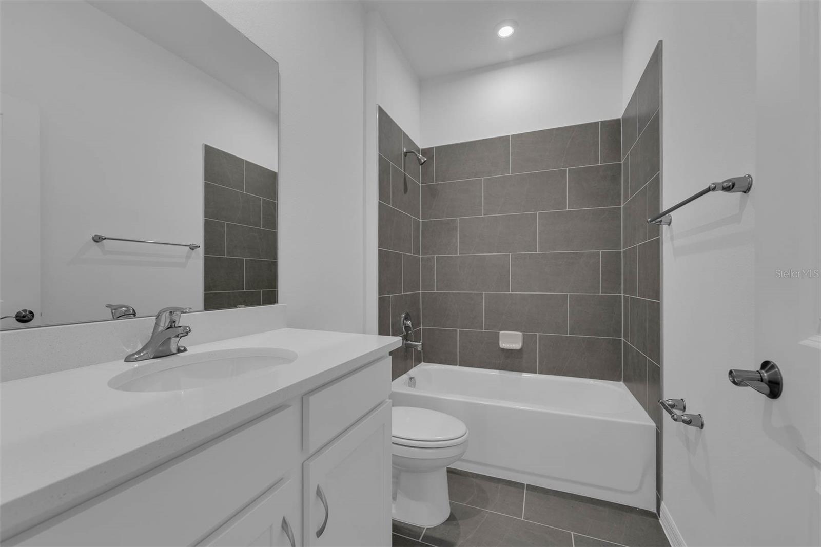 1200 WHITE ASH LOOP, DELAND, FL, 32720