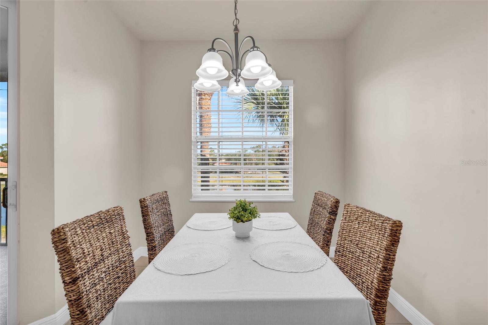 5560 BERKSHIRE DR #202, FORT MYERS, FL, 33912