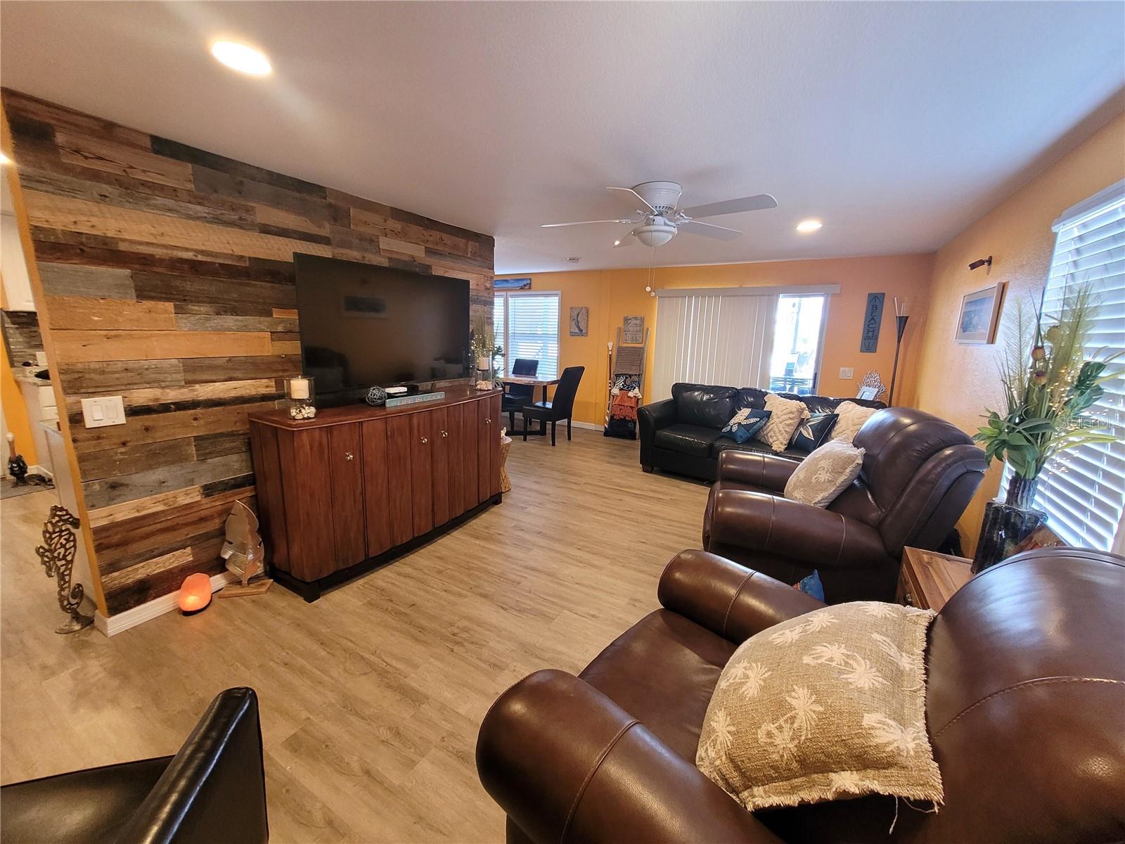 68 S BUENA VISTA AVE, ENGLEWOOD, FL, 34223