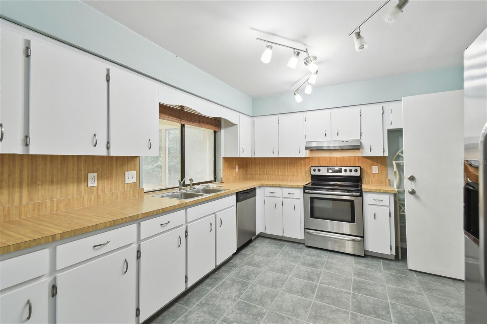 3457 CHRISTINA GROVES LN, LAKELAND, FL, 33813