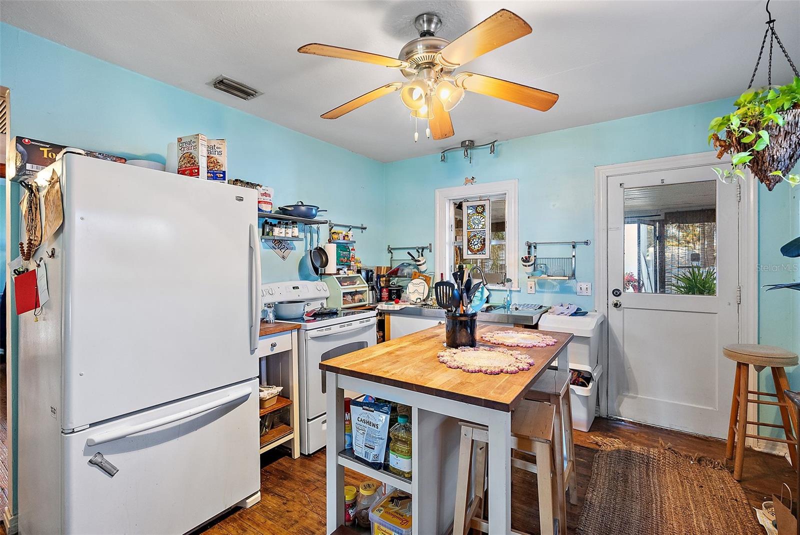 1429 35TH AVE N, ST PETERSBURG, FL, 33704