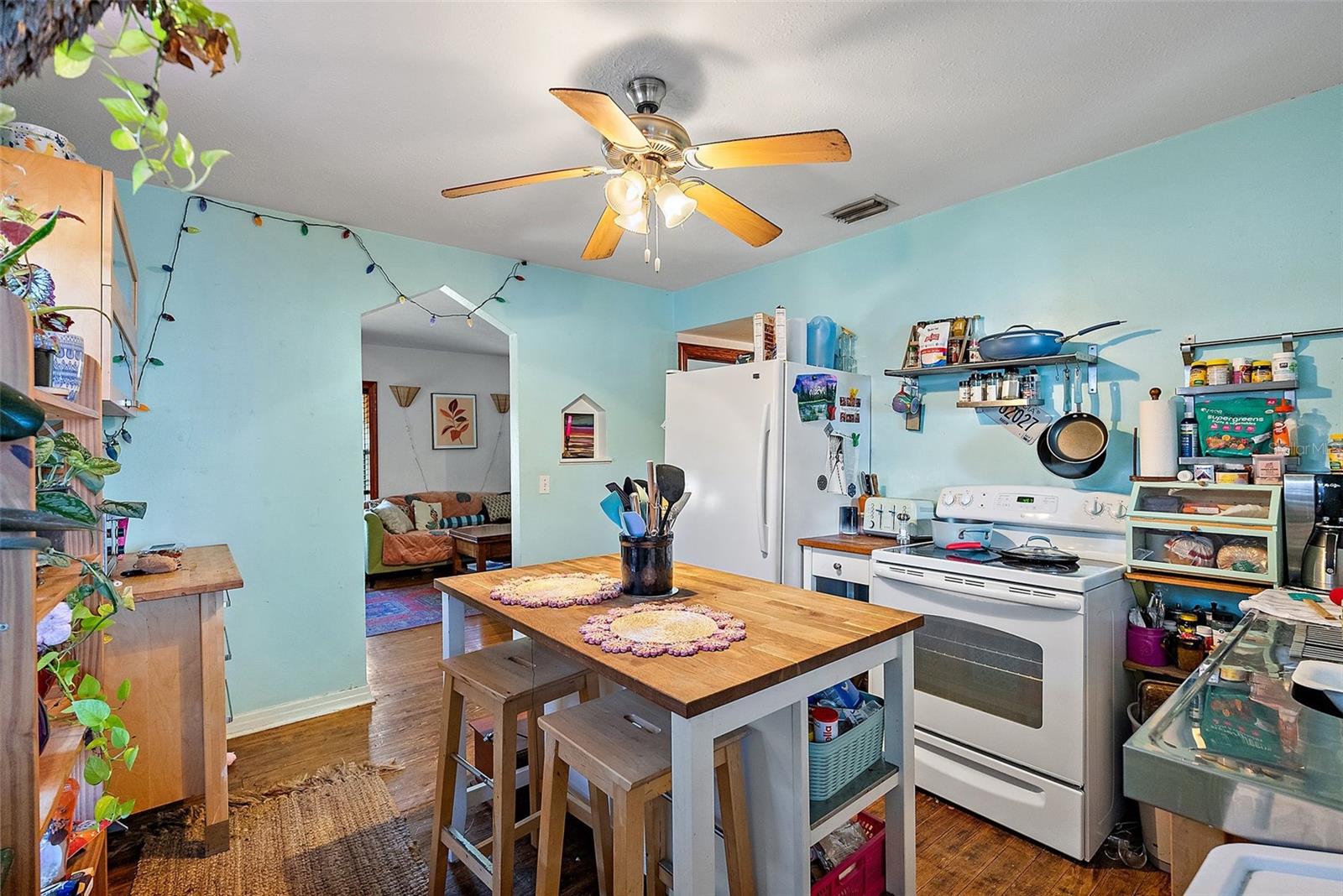 1429 35TH AVE N, ST PETERSBURG, FL, 33704