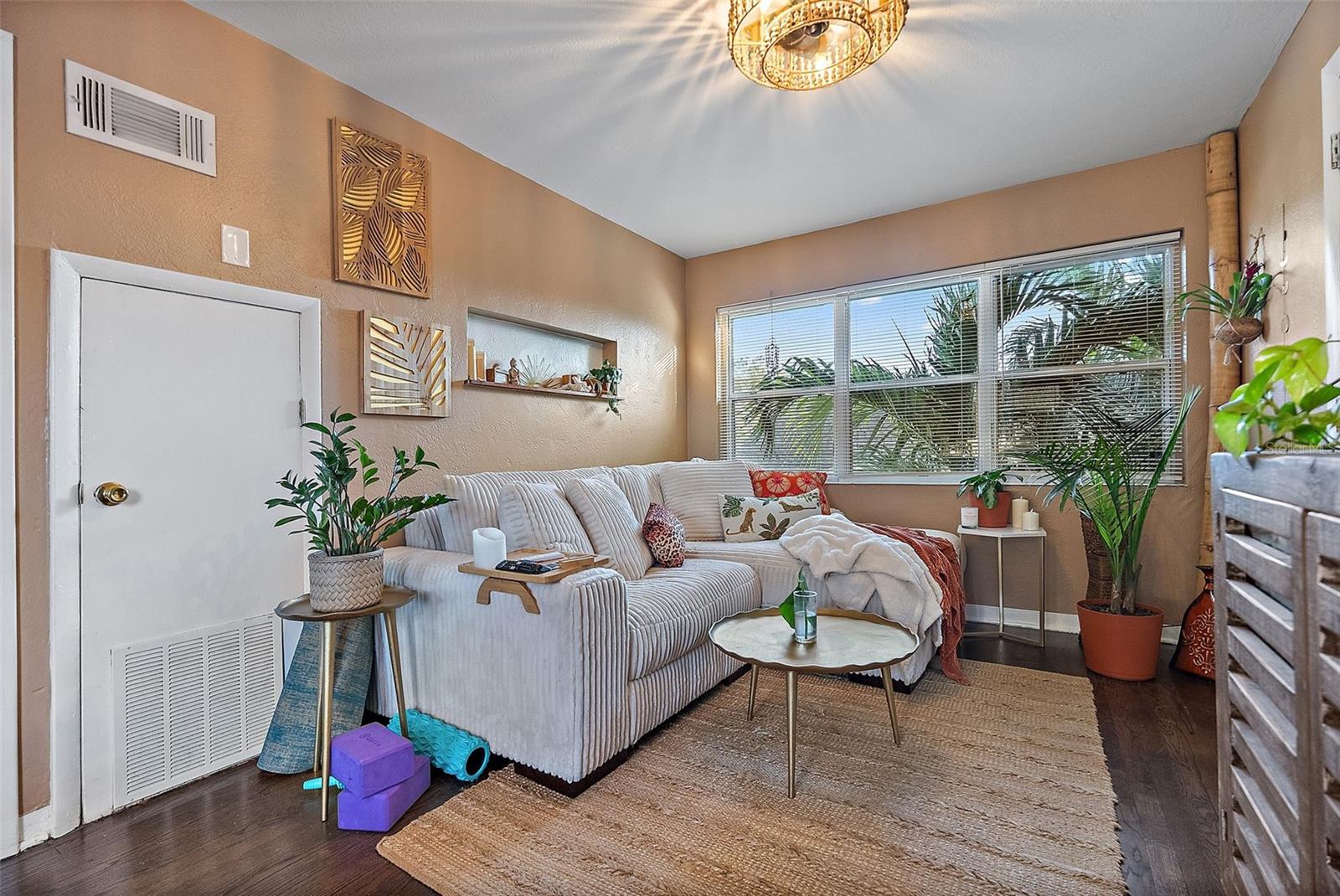 1429 35TH AVE N, ST PETERSBURG, FL, 33704