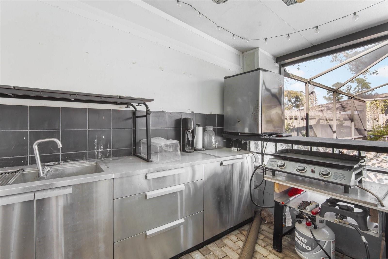 2020 HELM LN, VALRICO, FL, 33594