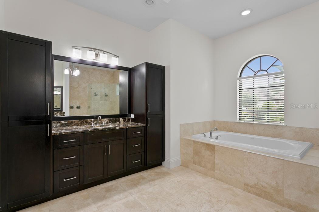 1903 HAVEN BEND, TAMPA, FL, 33613
