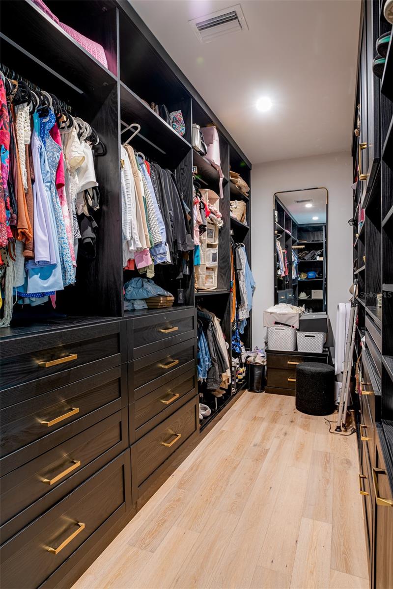 98 W DAVIS BLVD, TAMPA, FL, 33606