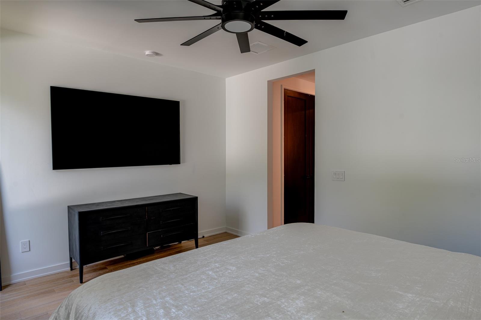 98 W DAVIS BLVD, TAMPA, FL, 33606