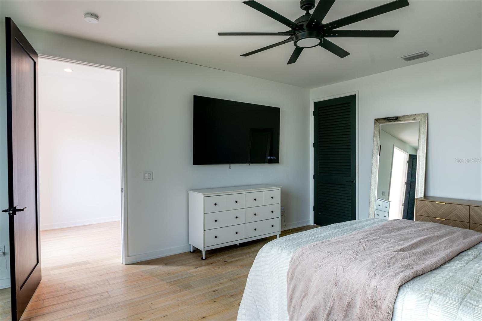 98 W DAVIS BLVD, TAMPA, FL, 33606