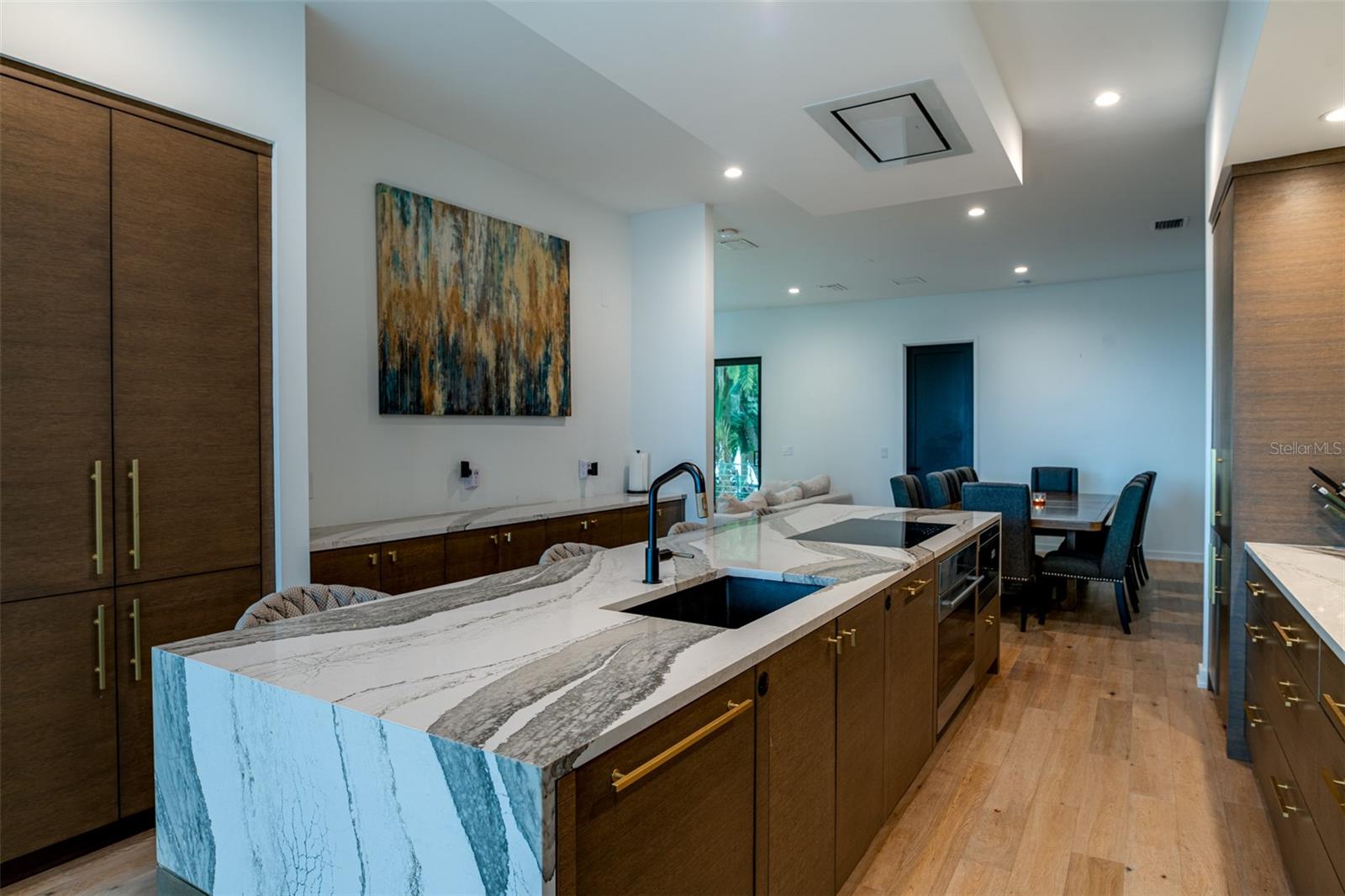 98 W DAVIS BLVD, TAMPA, FL, 33606