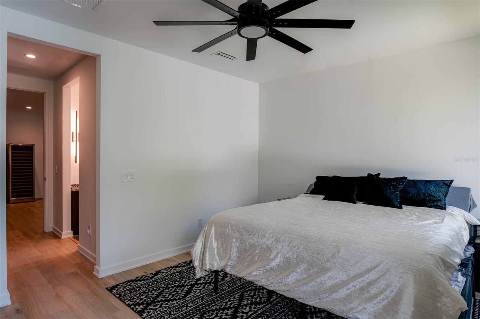 98 W DAVIS BLVD, TAMPA, FL, 33606