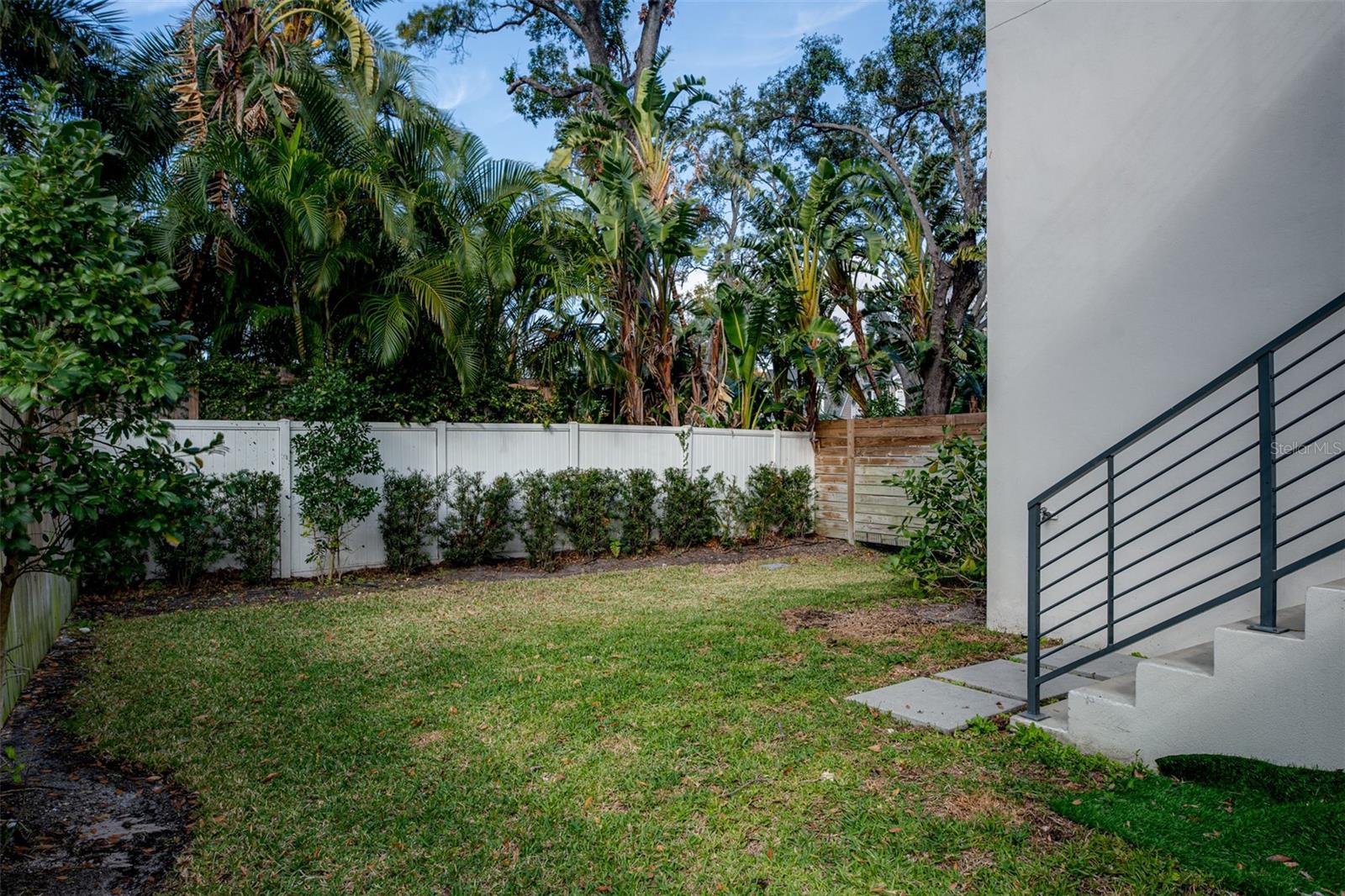 98 W DAVIS BLVD, TAMPA, FL, 33606