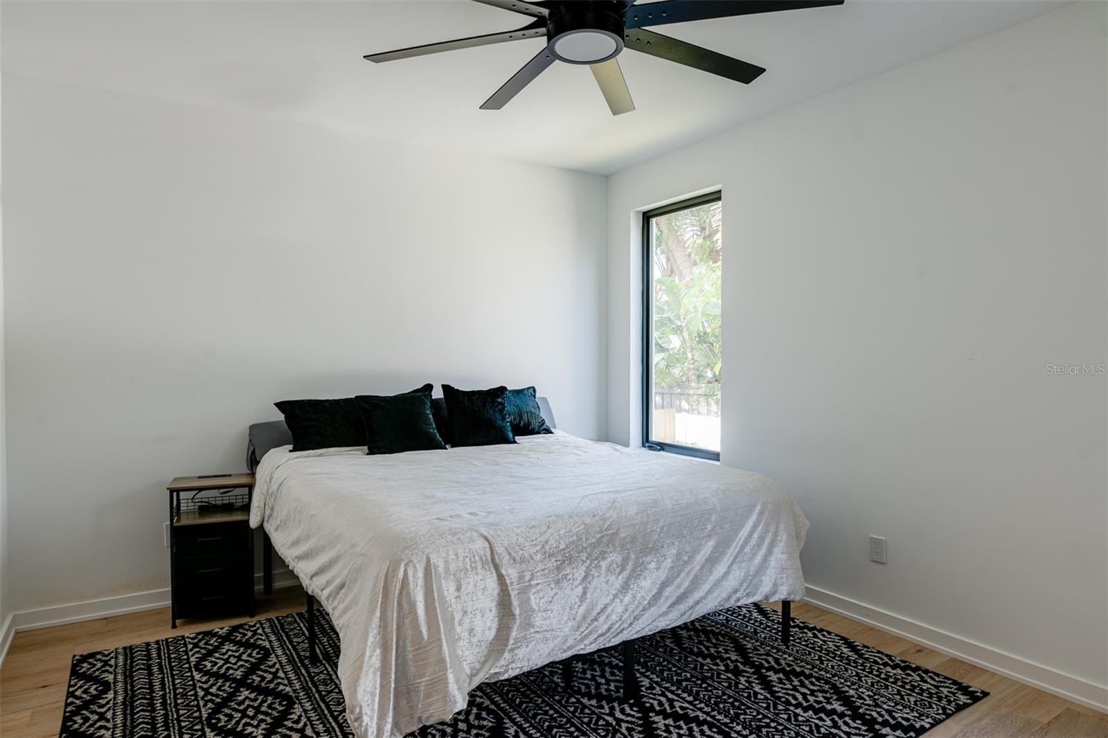 98 W DAVIS BLVD, TAMPA, FL, 33606