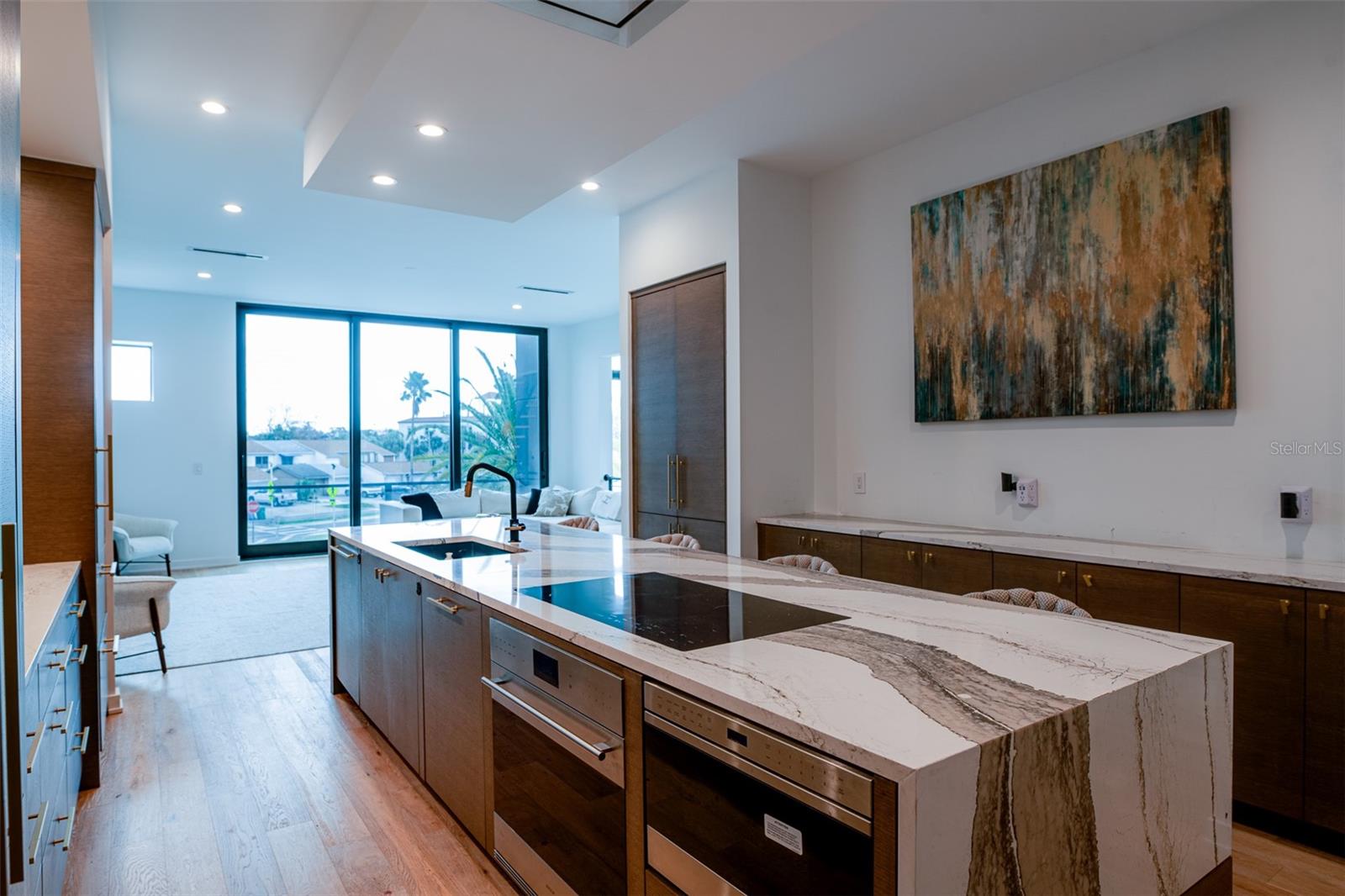 98 W DAVIS BLVD, TAMPA, FL, 33606