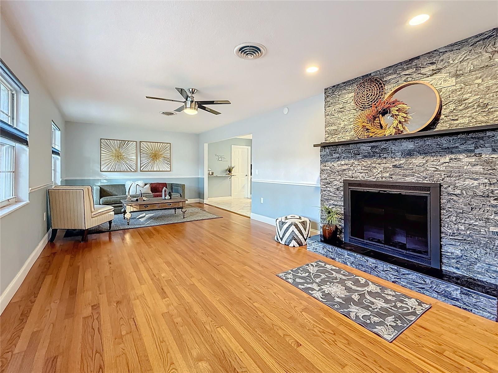 2446 BELLEAIR RD, CLEARWATER, FL, 33764