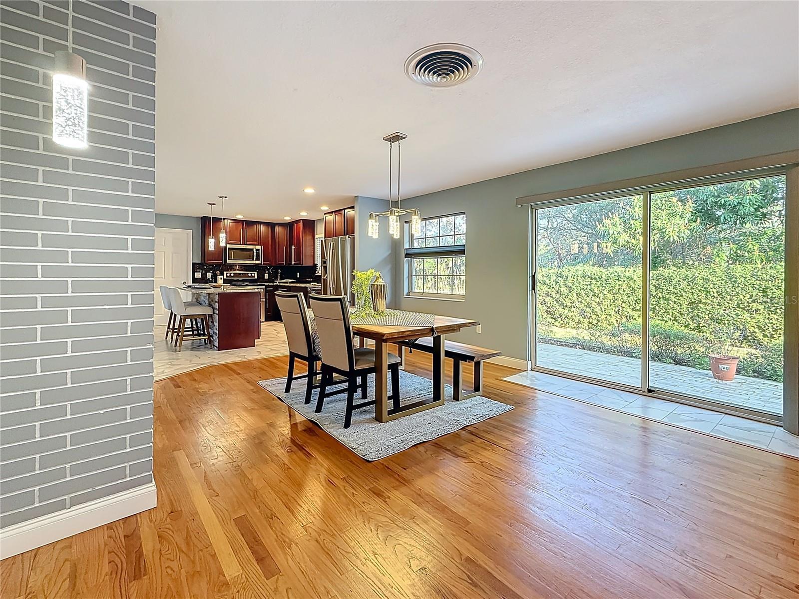 2446 BELLEAIR RD, CLEARWATER, FL, 33764