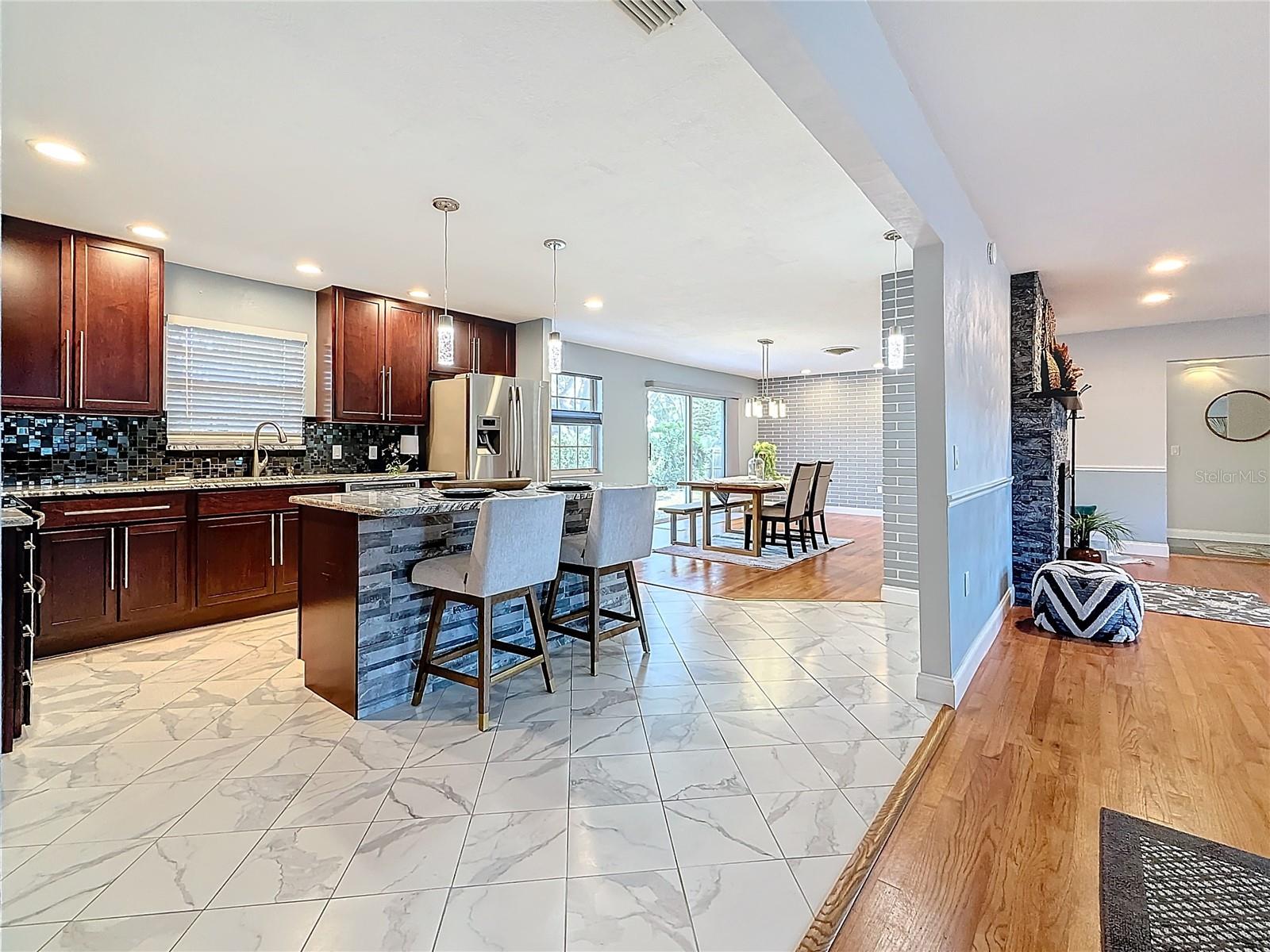 2446 BELLEAIR RD, CLEARWATER, FL, 33764