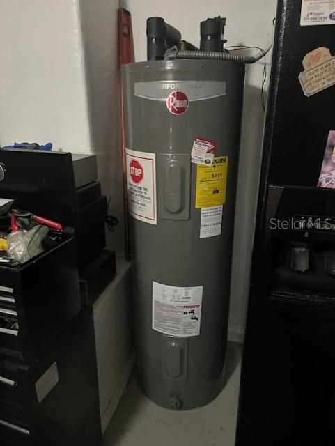 3084 STILLWATER DR, KISSIMMEE, FL, 34743