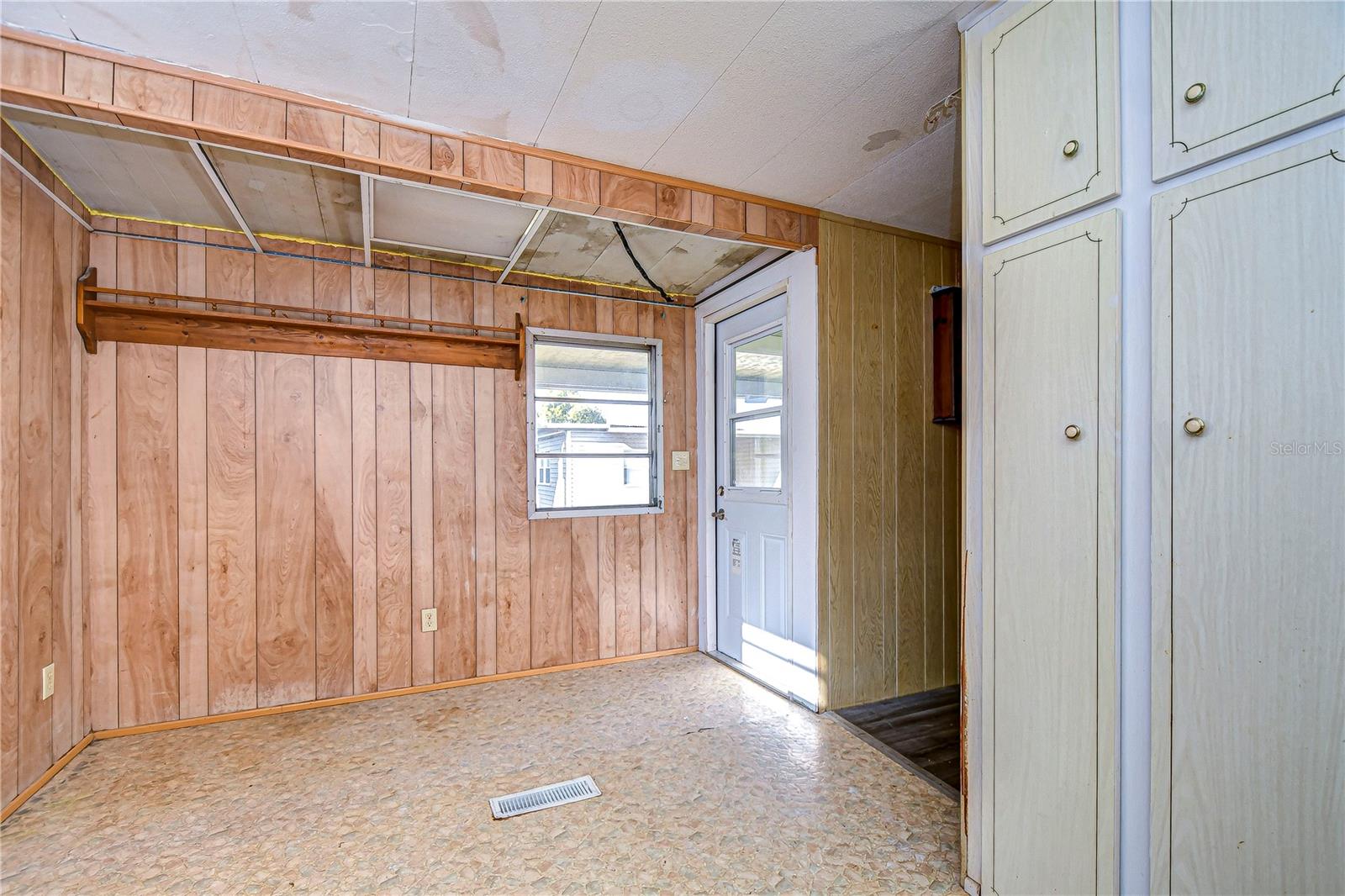 6021 RIDGEWOOD DR, ZEPHYRHILLS, FL, 33542
