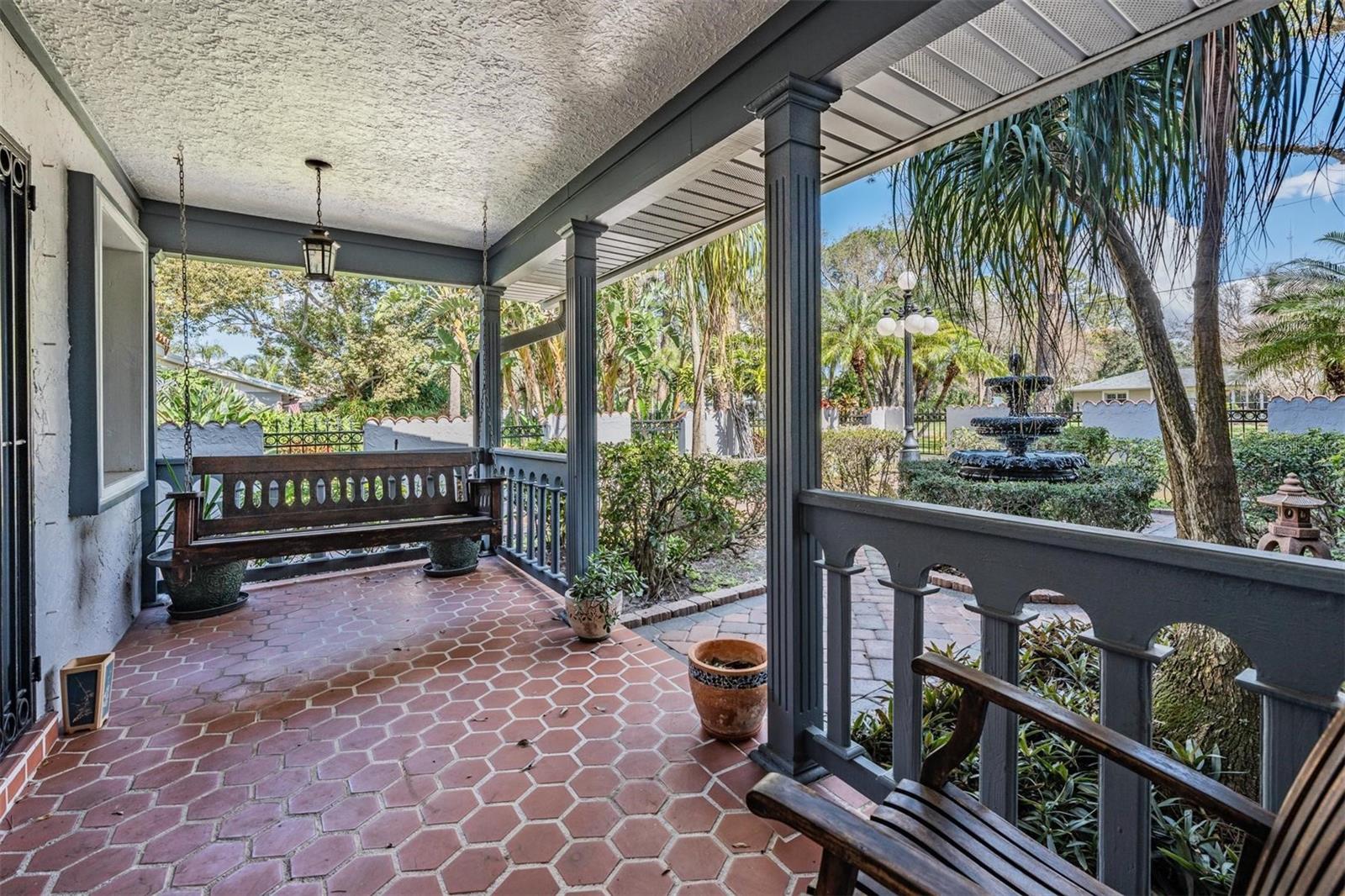 7922 FLOWERFIELD DR, TAMPA, FL, 33615