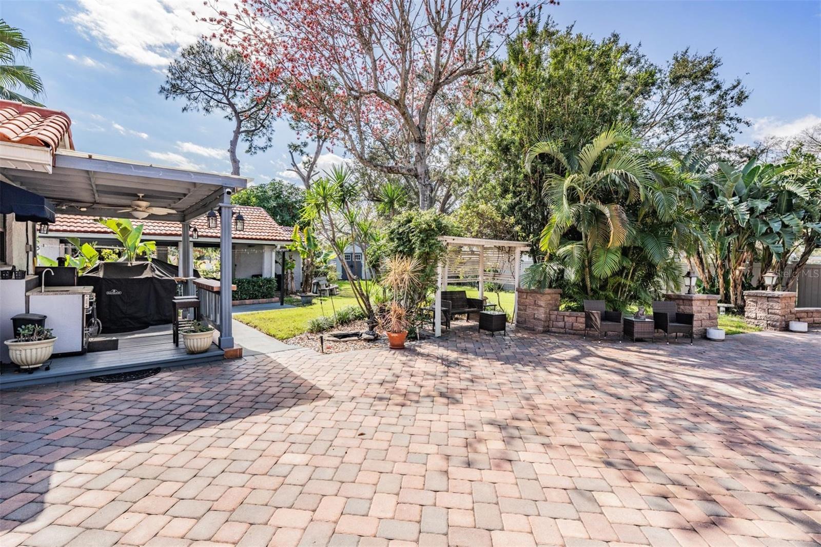7922 FLOWERFIELD DR, TAMPA, FL, 33615