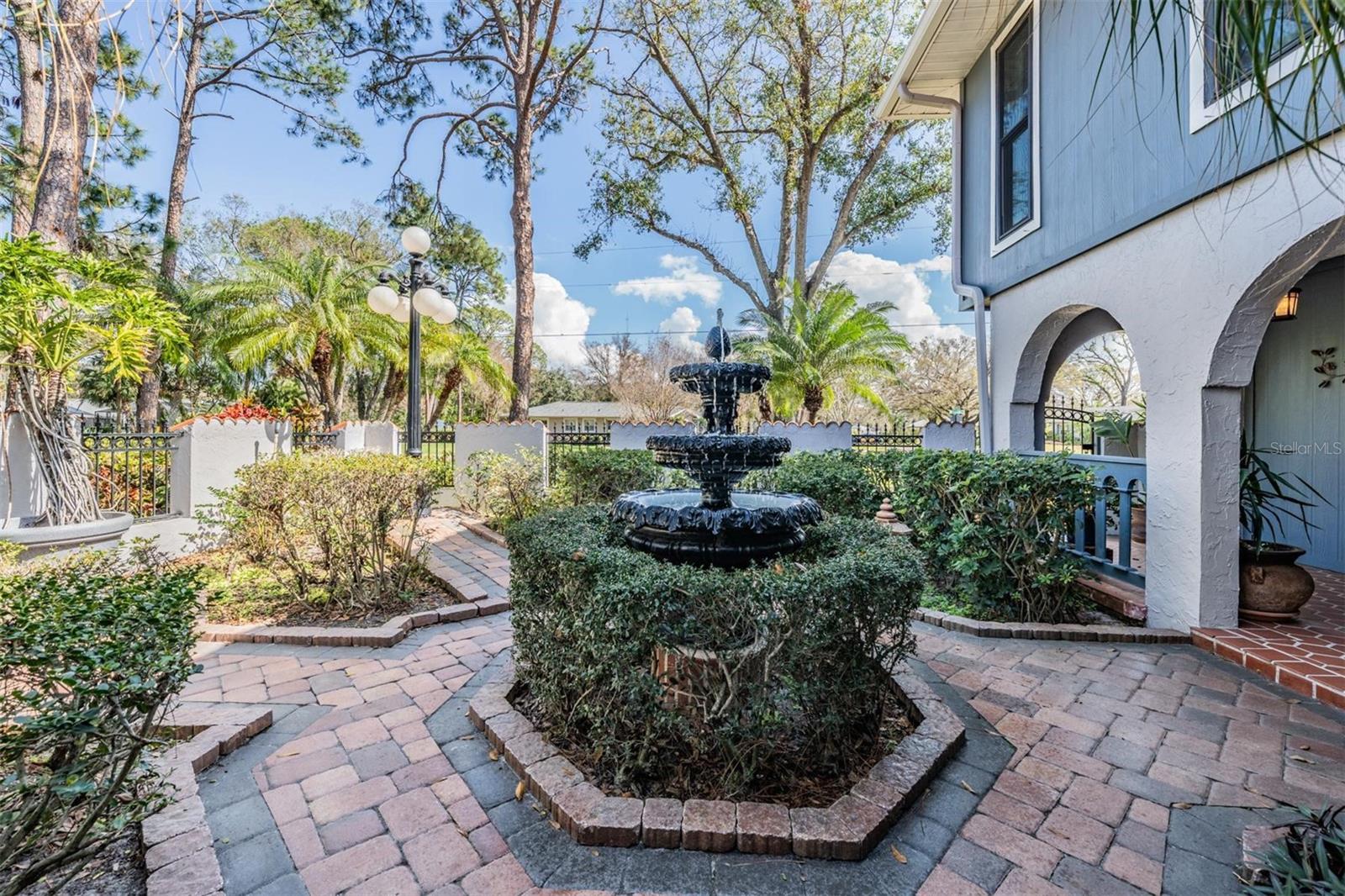 7922 FLOWERFIELD DR, TAMPA, FL, 33615