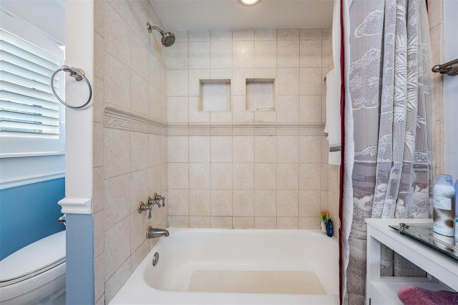 7922 FLOWERFIELD DR, TAMPA, FL, 33615