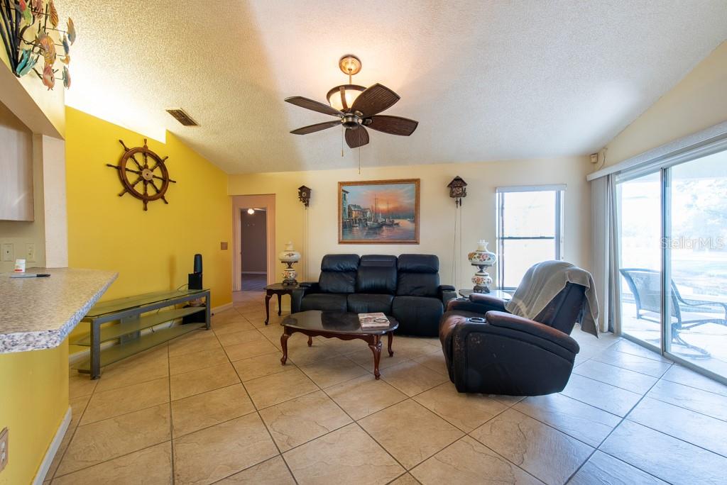 3907 77TH PL E, SARASOTA, FL, 34243