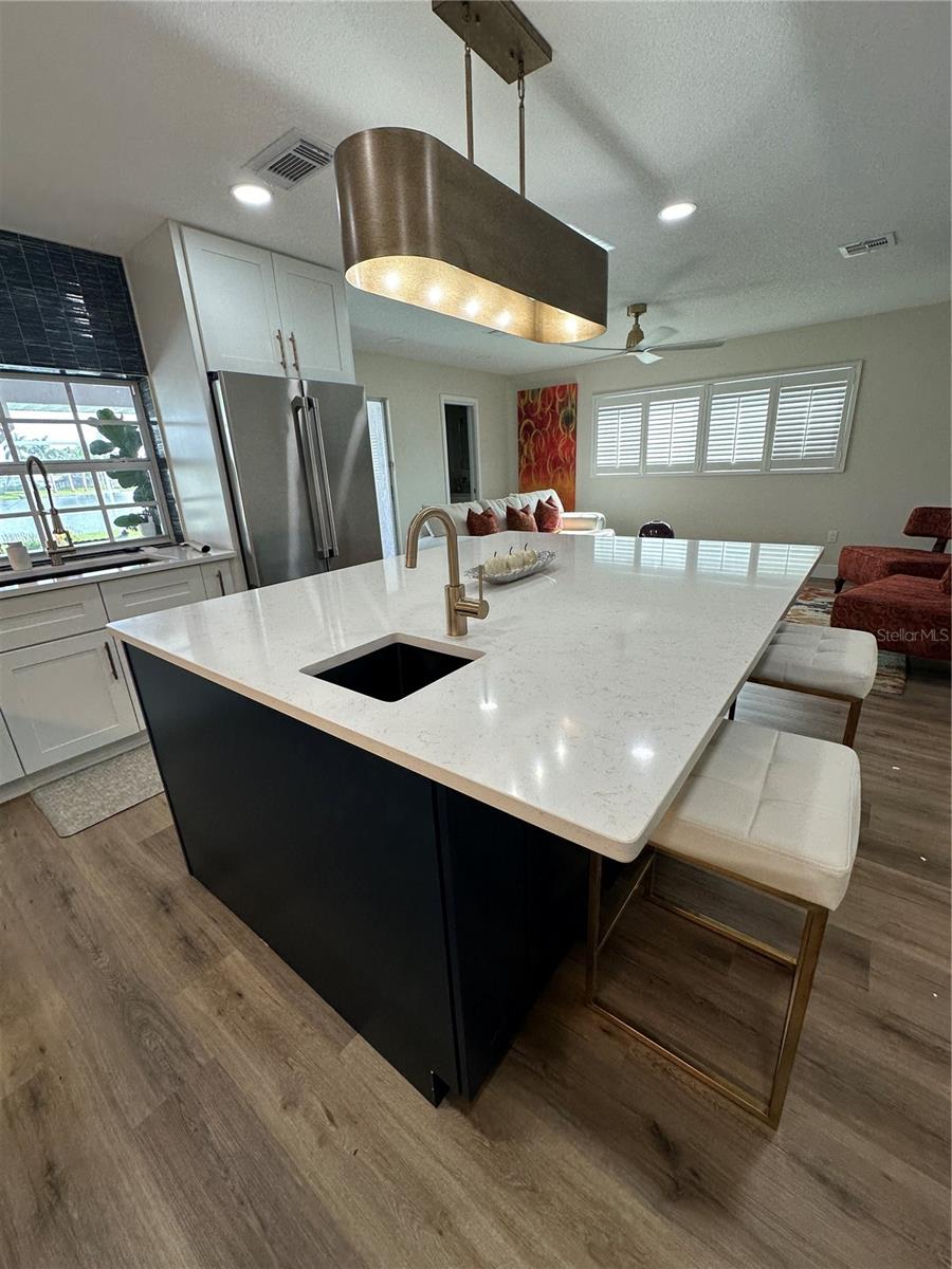 917 S GONDOLA DR, VENICE, FL, 34293