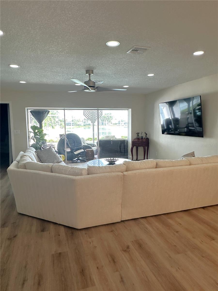 917 S GONDOLA DR, VENICE, FL, 34293