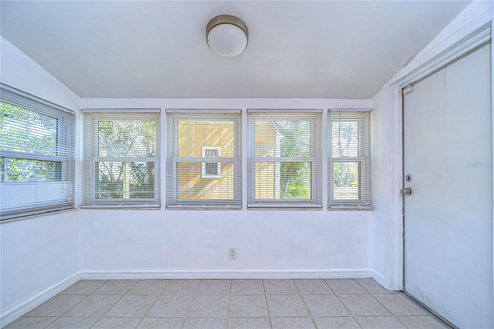 5042 8TH ST, ZEPHYRHILLS, FL, 33542