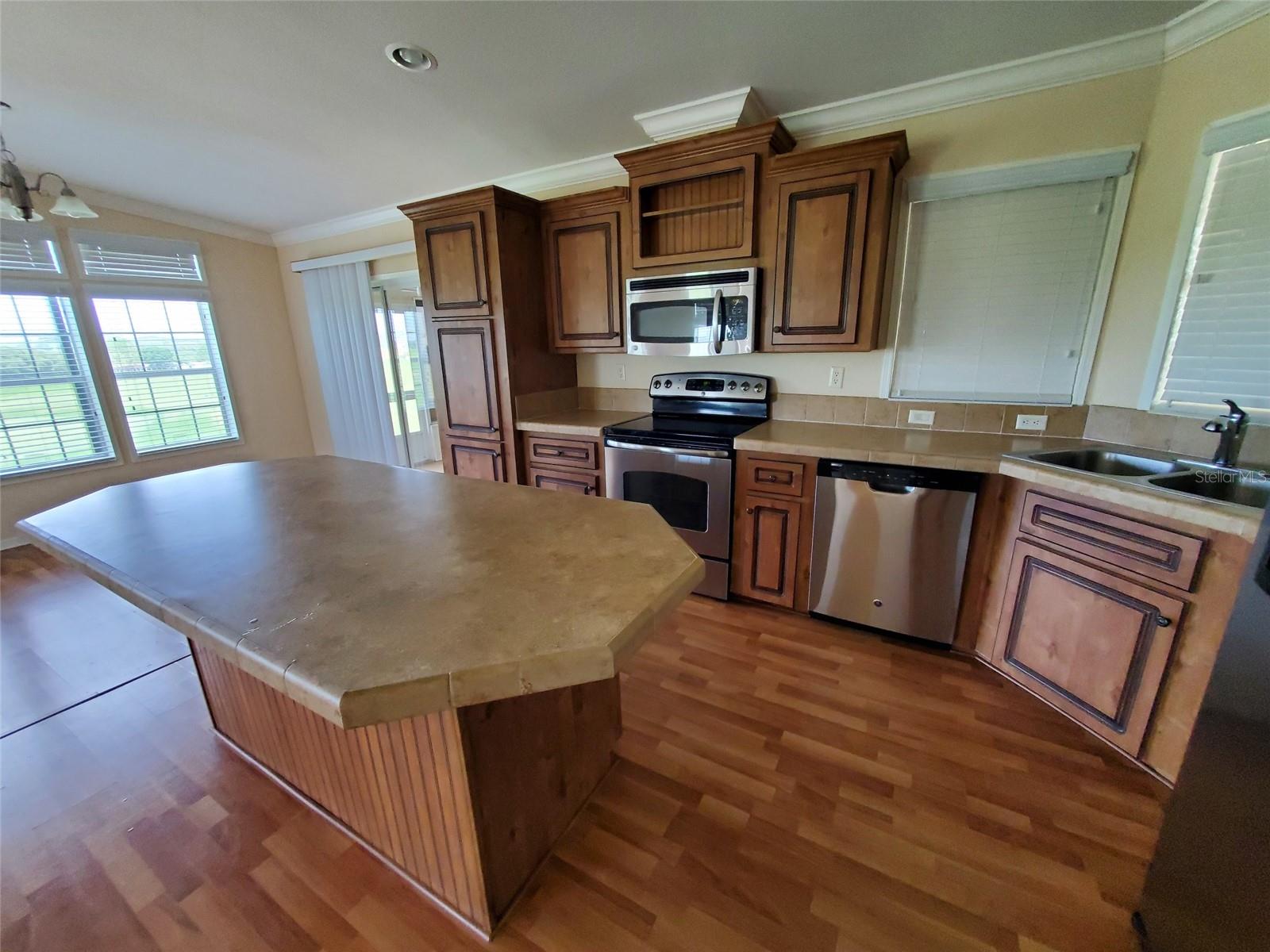9012 FAIRWAY LOOP, DADE CITY, FL, 33525
