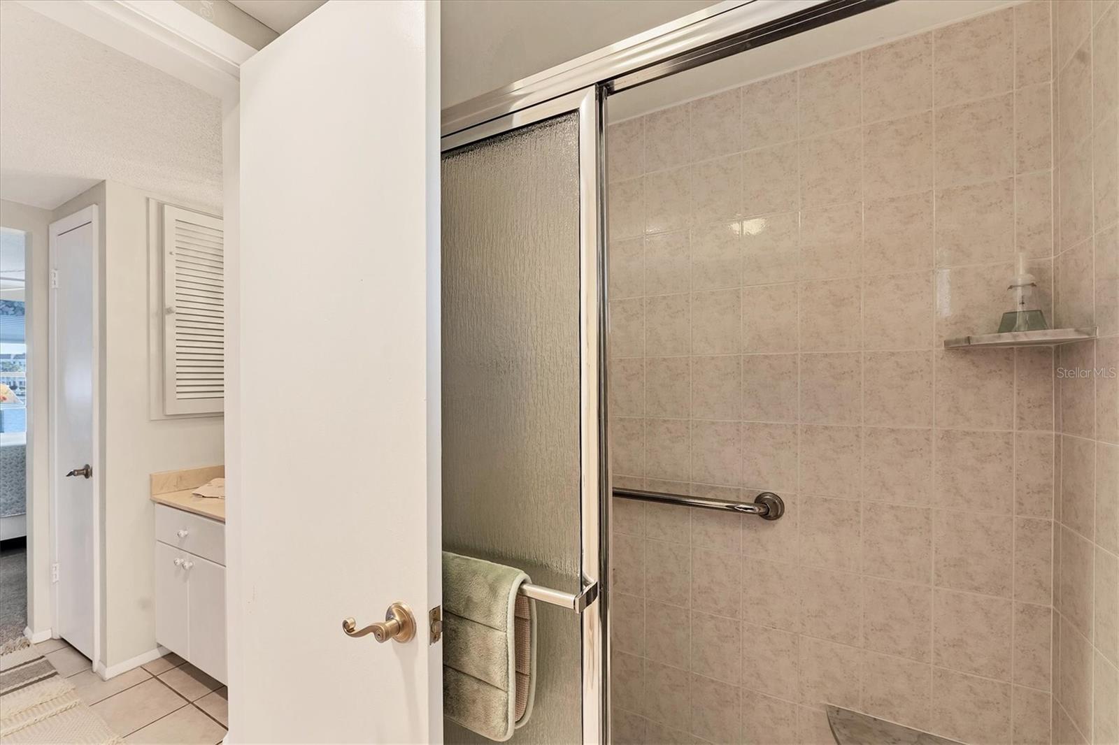 4350 CHATHAM DR #E106, LONGBOAT KEY, FL, 34228