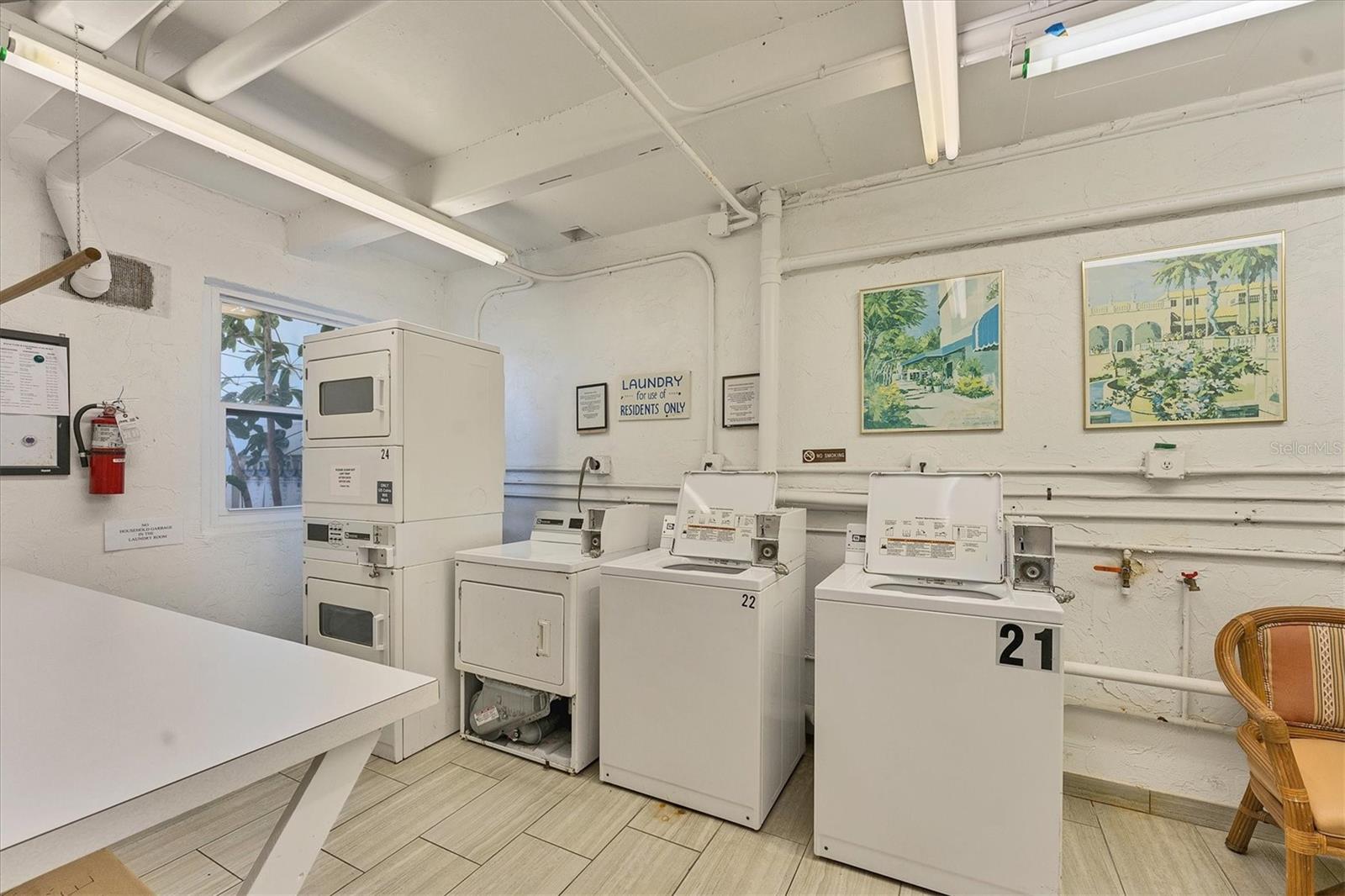 4350 CHATHAM DR #E106, LONGBOAT KEY, FL, 34228