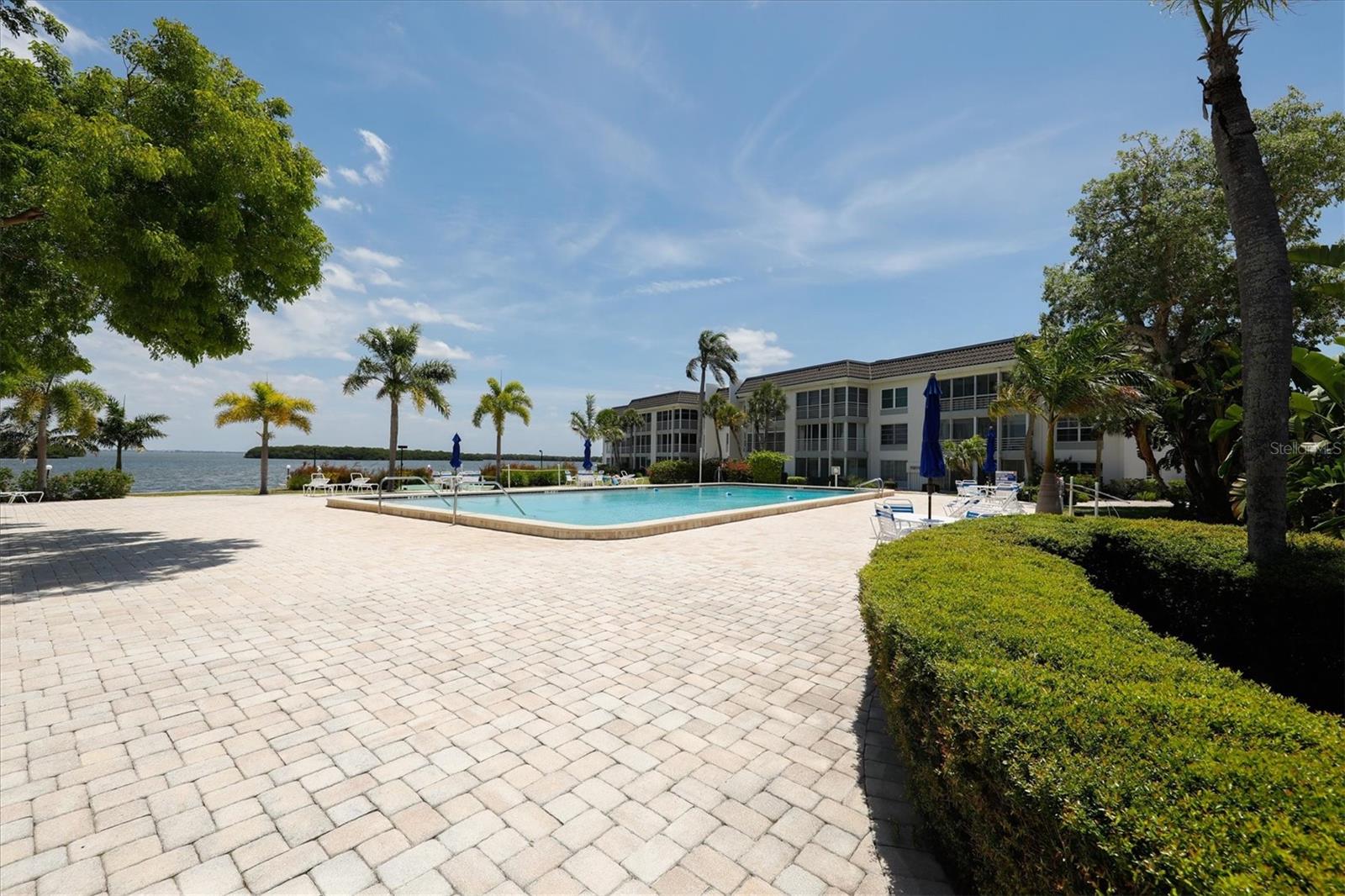 4350 CHATHAM DR #E106, LONGBOAT KEY, FL, 34228