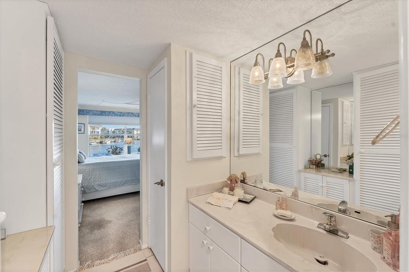 4350 CHATHAM DR #E106, LONGBOAT KEY, FL, 34228
