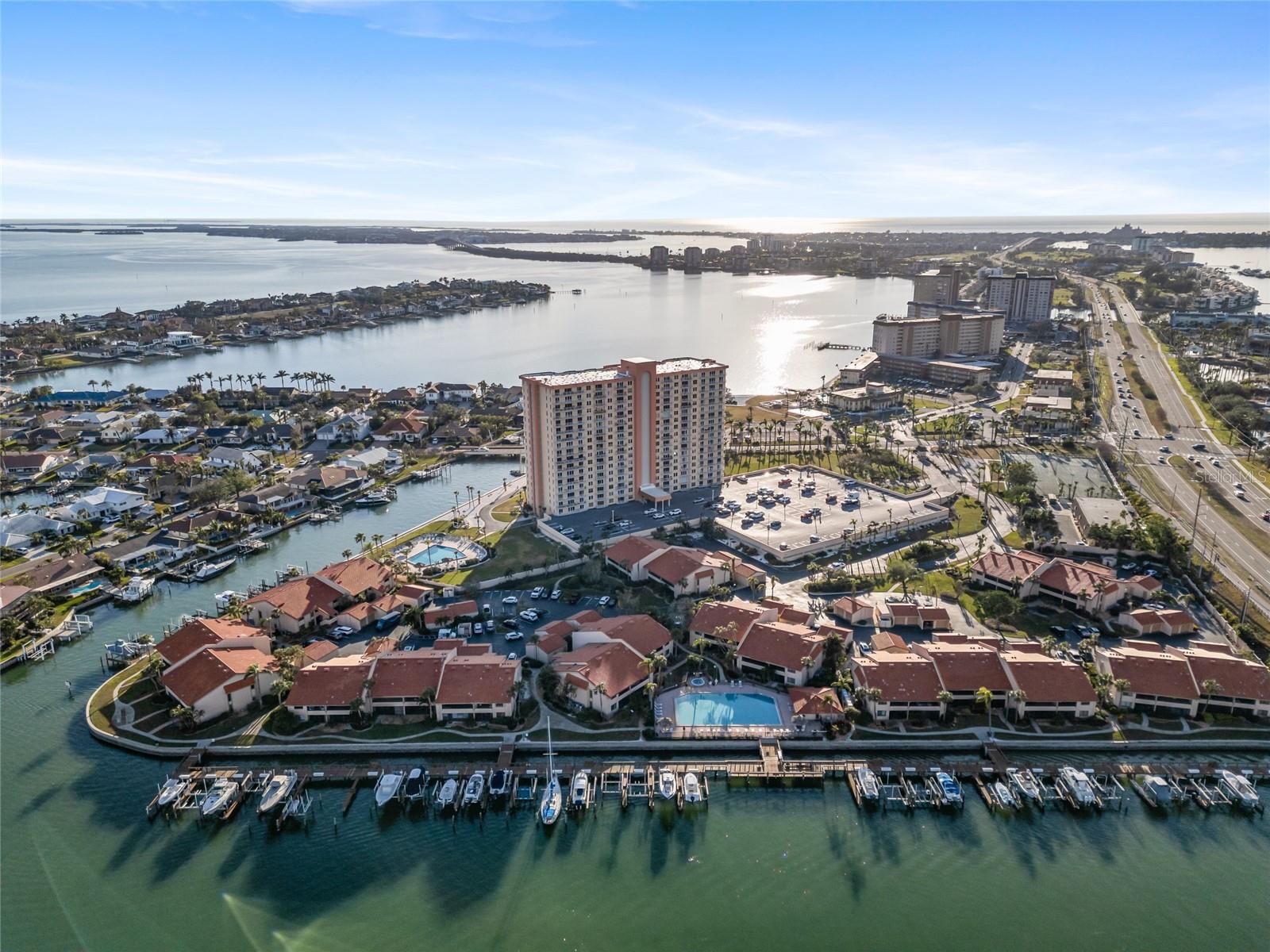 4900 BRITTANY DR S #909, ST PETERSBURG, FL, 33715