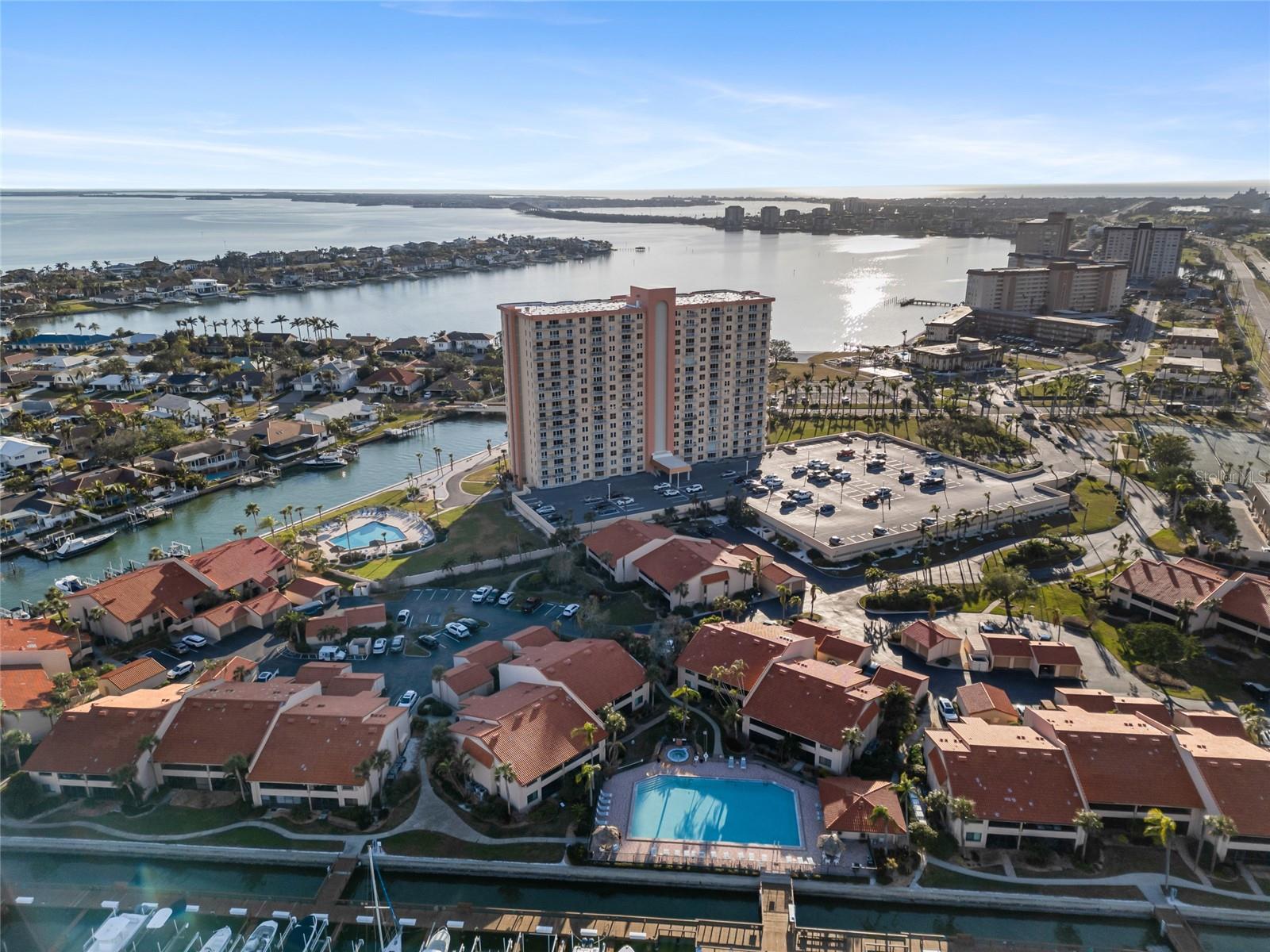 4900 BRITTANY DR S #909, ST PETERSBURG, FL, 33715