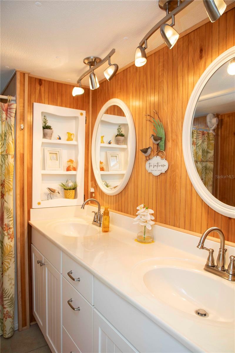 5629 RIVERVIEW DR, NEW PORT RICHEY, FL, 34652