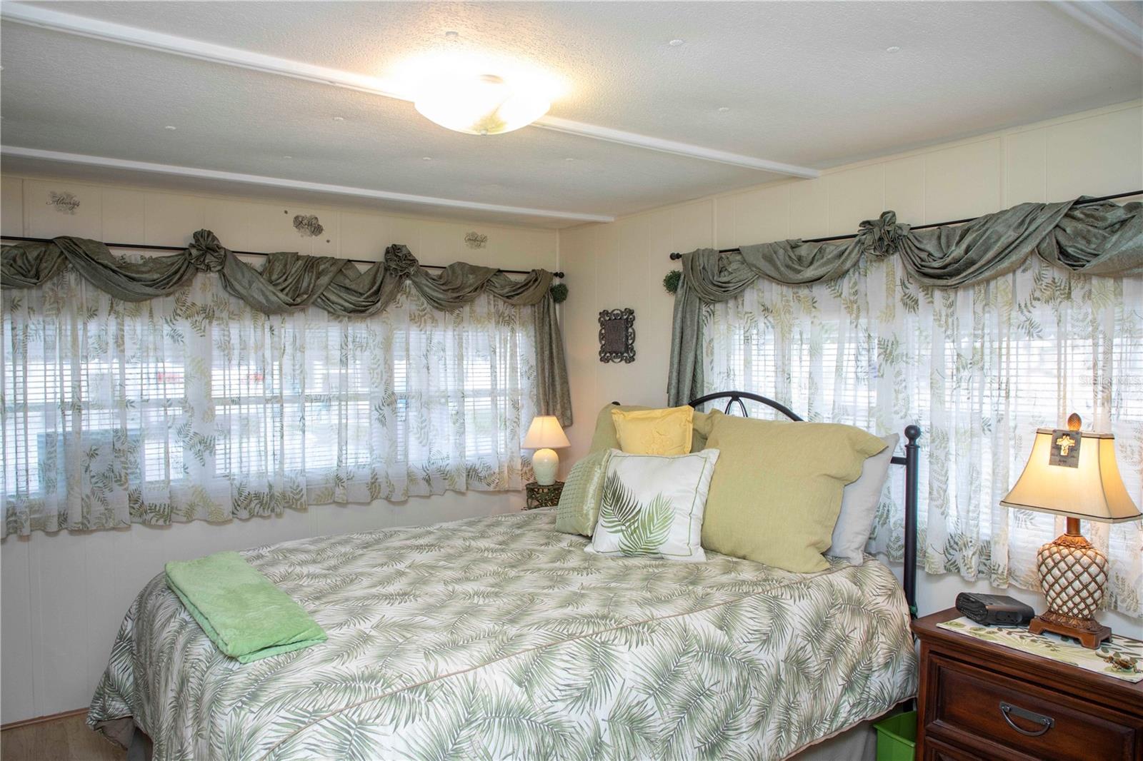 5629 RIVERVIEW DR, NEW PORT RICHEY, FL, 34652