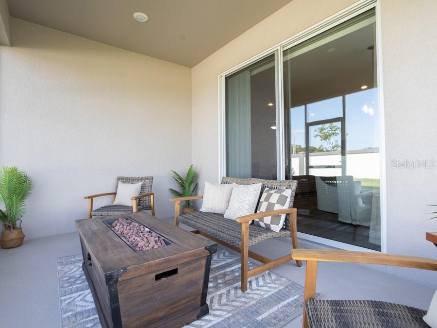 1104 MOUNTAIN FLOWER LN, DAVENPORT, FL, 33837