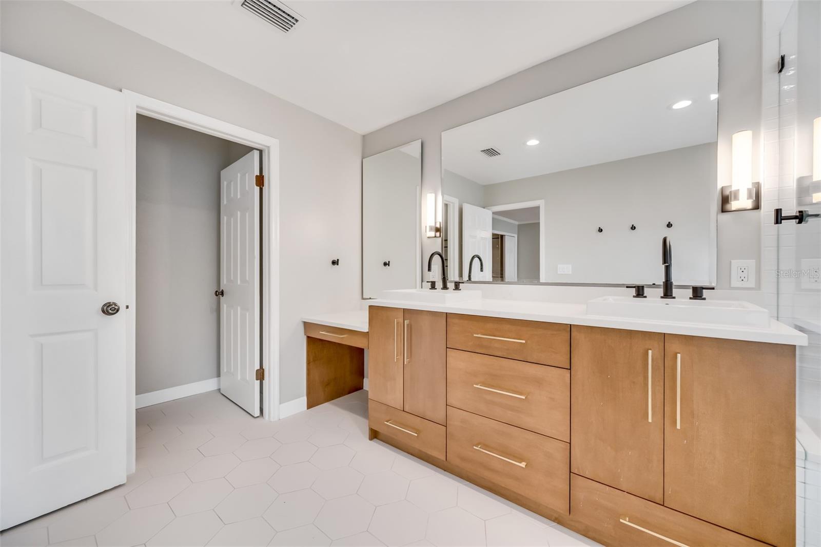 14214 LARK CT, CLEARWATER, FL, 33762