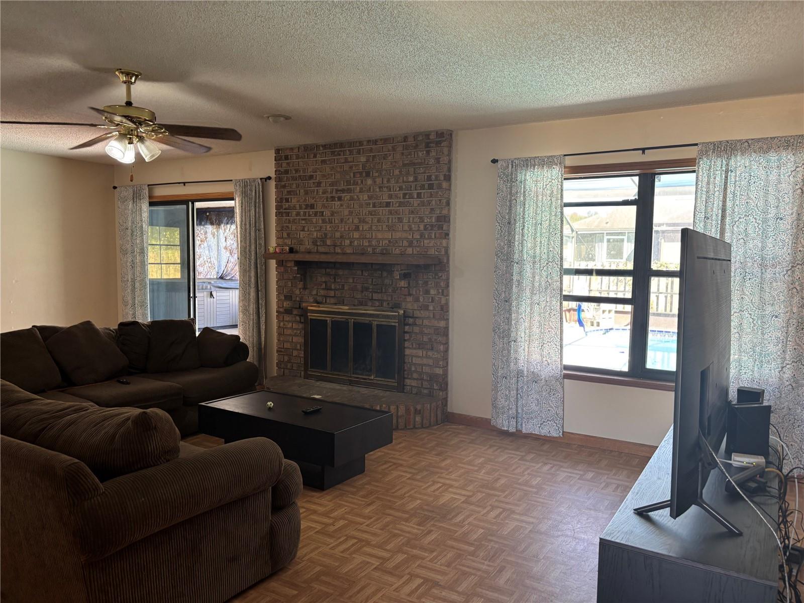 974 FEATHER DR, DELTONA, FL, 32725