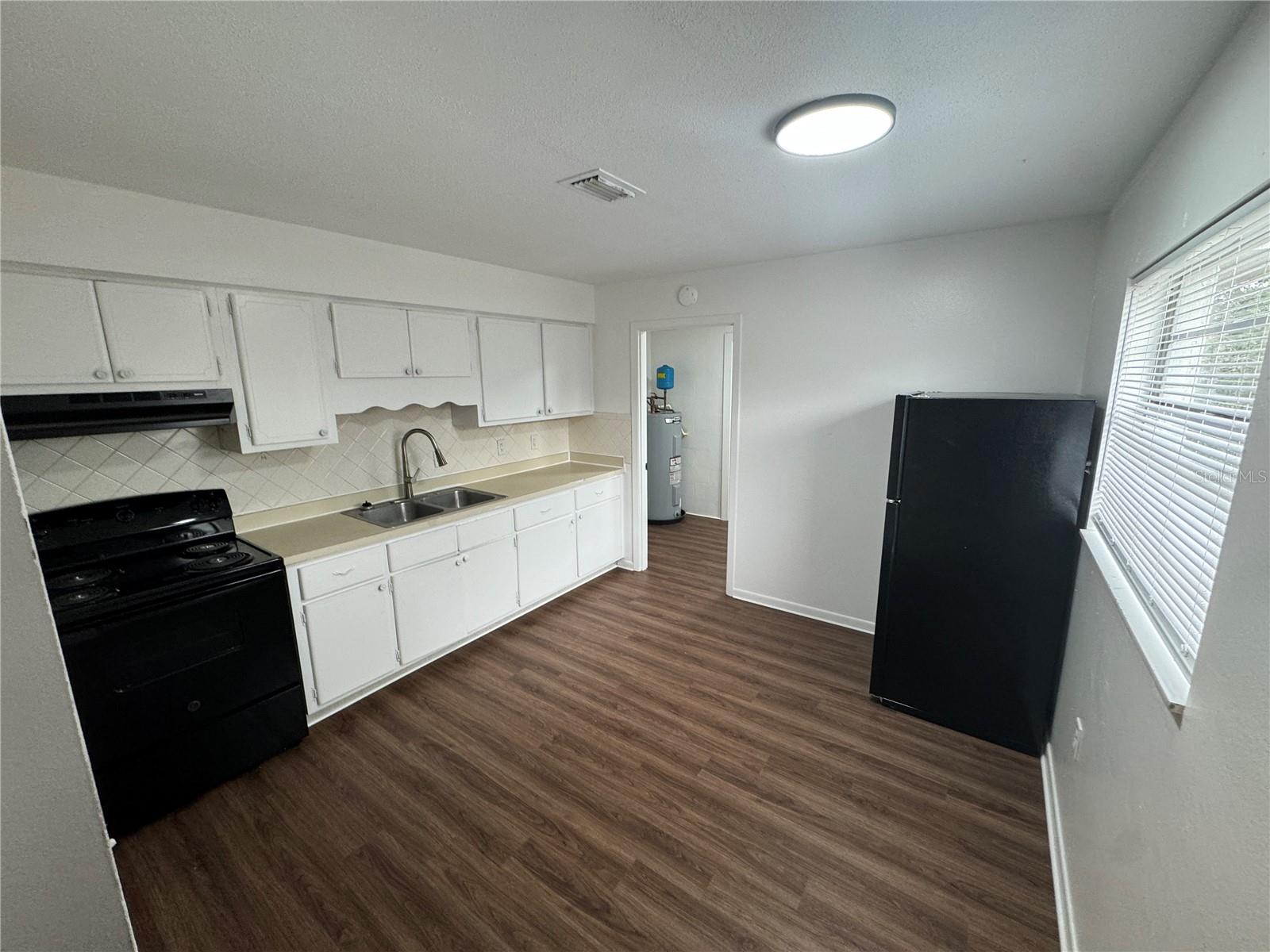 110 N TRUETT ST #B, LEESBURG, FL, 34748