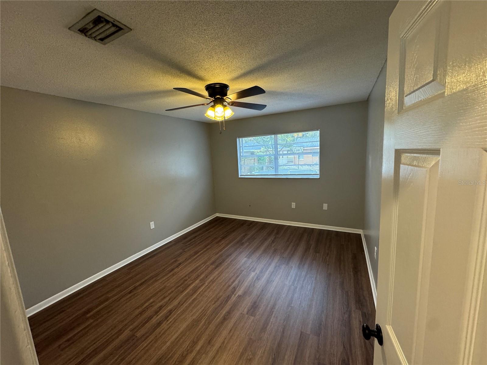 110 N TRUETT ST #B, LEESBURG, FL, 34748